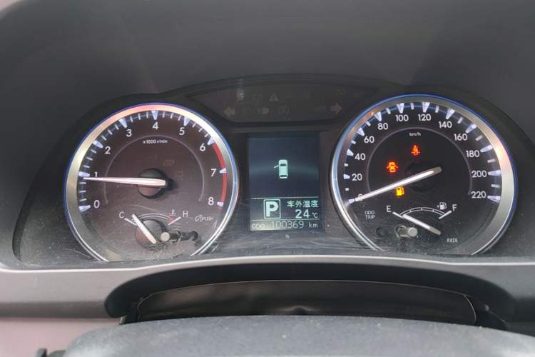 Used Toyota Highlander 2015 2.0T Four-Wheel Drive Luxury Edition 7-Seater Instrument Cluster