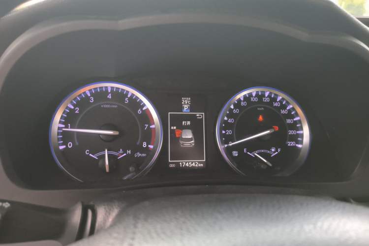 Used Toyota Highlander 2015 2.0T Four-Wheel Drive Ultimate Edition 7-Seater Instrument Cluster