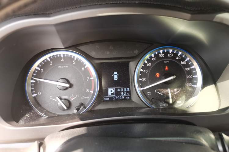 Used Toyota Highlander 2015 2.0T Four-Wheel Drive Luxury Edition 7-Seater Instrument Cluster