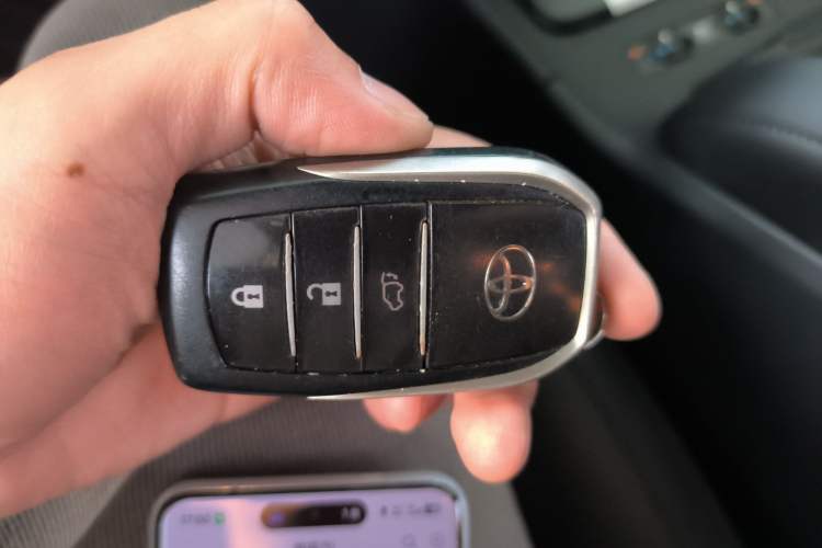 Used Toyota Highlander 2015 2.0T Four-Wheel Drive Ultimate Edition 7-Seater Interior 1