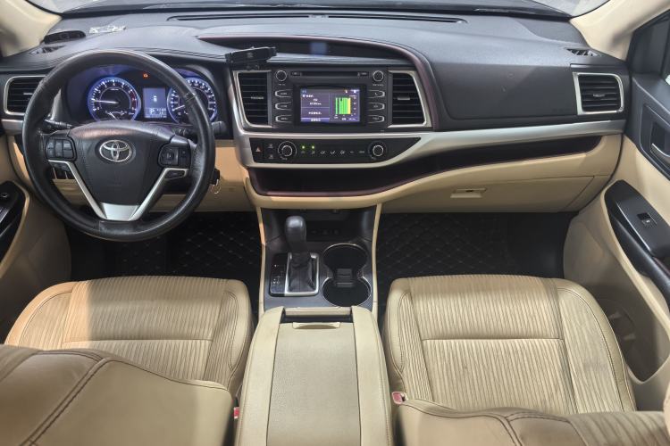 Used Toyota Highlander 2015 2.0T Four-Wheel Drive Elite Edition 7-Seater Interior 2