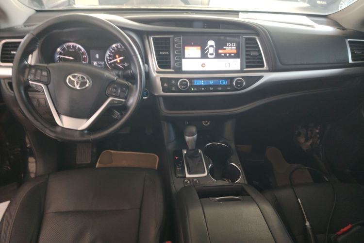 Used Toyota Highlander 2015 2.0T Four-Wheel Drive Luxury Edition 7-Seater Interior 2