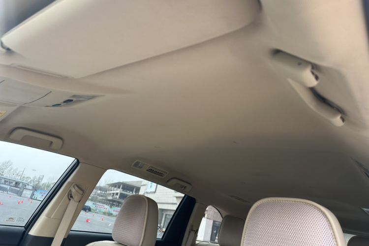 Used Toyota Highlander 2015 2.0T Four-Wheel Drive Elite Edition 7-Seater Interior 7