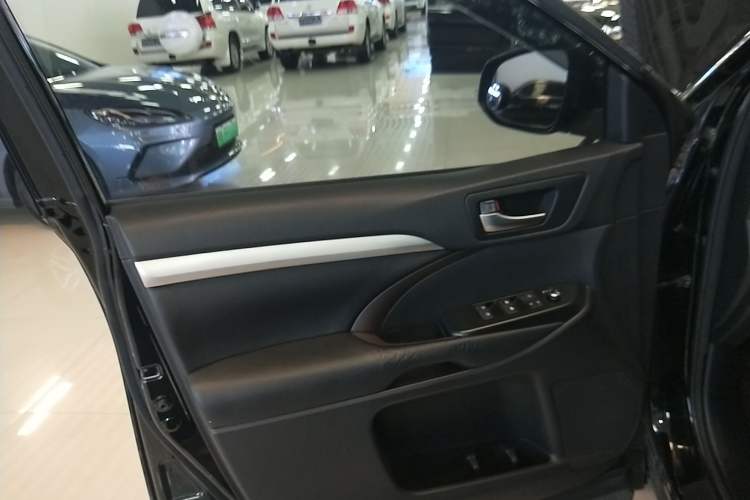 Used Toyota Highlander 2015 2.0T Four-Wheel Drive Luxury Edition 7-Seater Left Front Door Interior