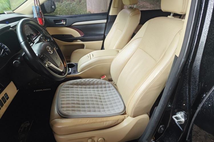Used Toyota Highlander 2015 2.0T Two-Wheel Drive Luxury Edition 7 Seats Left Front Seat