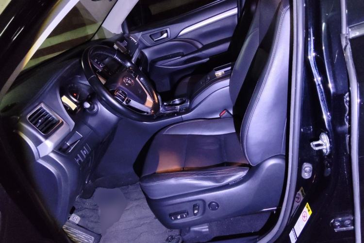Used Toyota Highlander 2015 2.0T Four-Wheel Drive Luxury Edition 7-Seater Left Front Seat