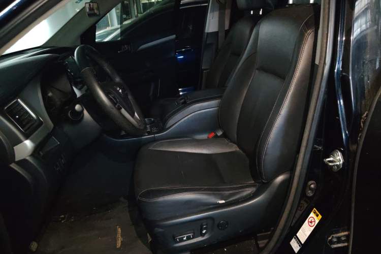 Used Toyota Highlander 2015 2.0T Four-Wheel Drive Luxury Edition 7-Seater Left Front Seat