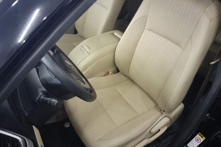 Used Toyota Highlander 2015 2.0T Four-Wheel Drive Elite Edition 7-Seater Left Front Seat