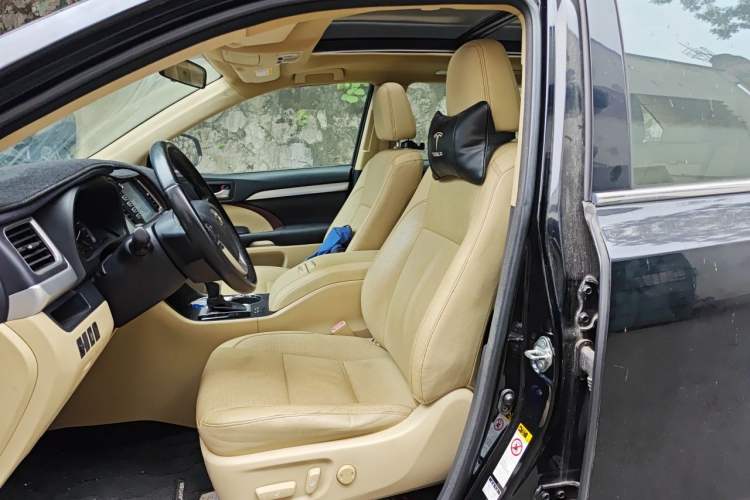 Used Toyota Highlander 2015 2.0T Four-Wheel Drive Luxury Edition 7-Seater Left Front Seat