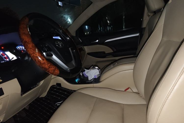 Used Toyota Highlander 2015 2.0T Four-Wheel Drive Luxury Edition 7-Seater Left Front Seat