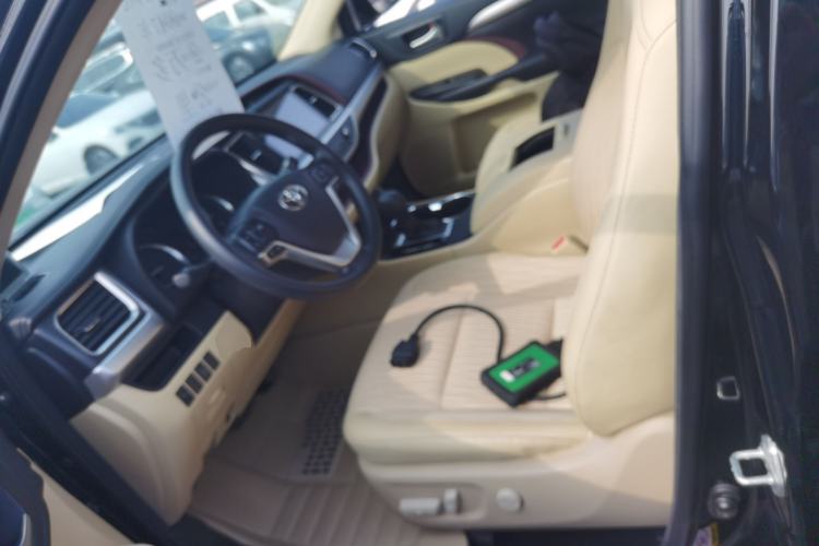 Used Toyota Highlander 2015 2.0T Two-Wheel Drive Elite Edition 5 Seats Left Front Seat