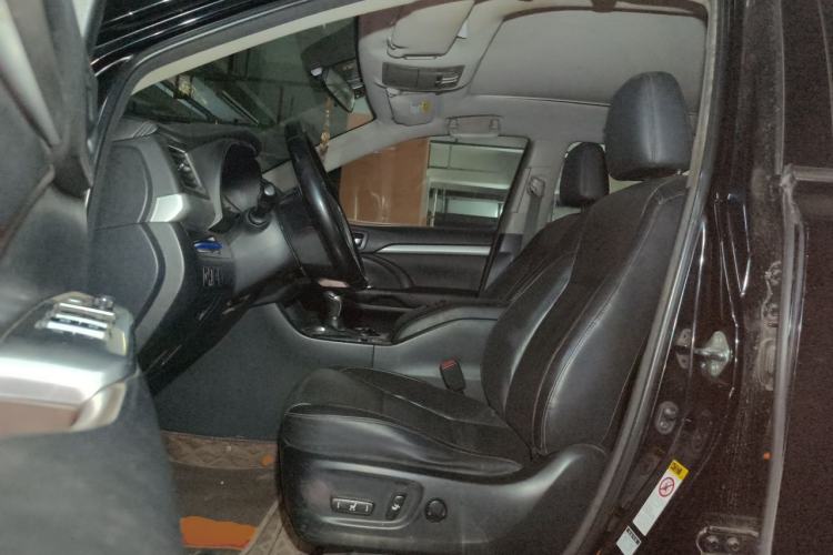 Used Toyota Highlander 2015 2.0T Four-Wheel Drive Luxury Edition 7-Seater Left Front Seat