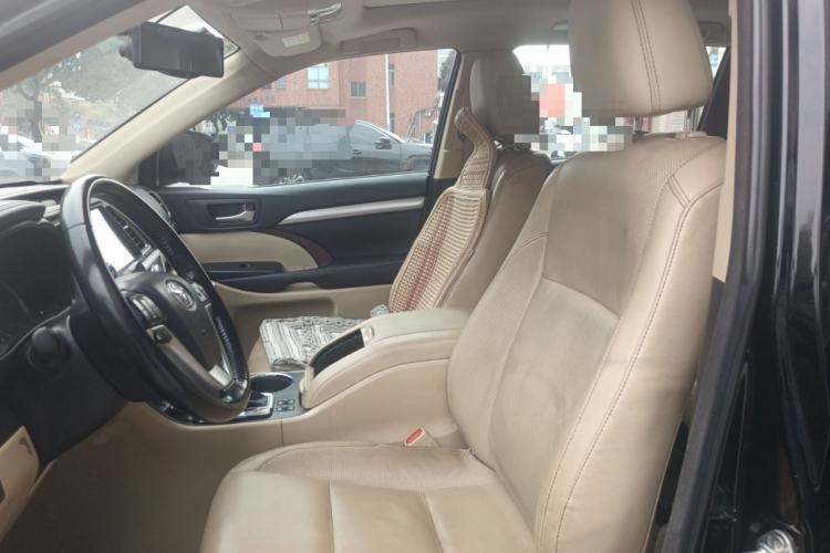 Used Toyota Highlander 2015 2.0T Two-Wheel Drive Luxury Edition 7 Seats Left Front Seat