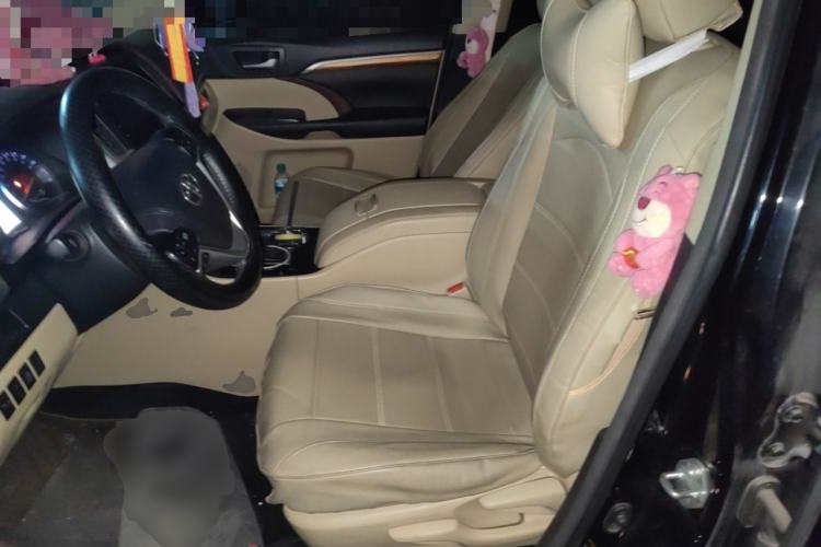 Used Toyota Highlander 2015 2.0T Two-Wheel Drive Elite Edition 7 Seats Left Front Seat