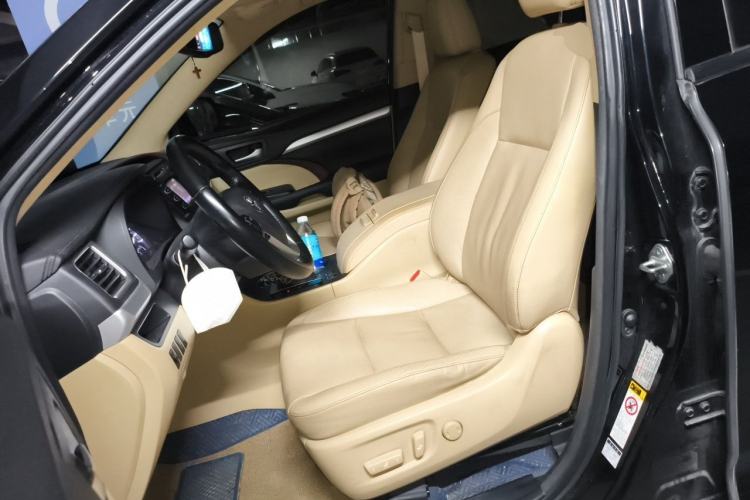 Used Toyota Highlander 2015 2.0T Four-Wheel Drive Luxury Edition 7-Seater Left Front Seat