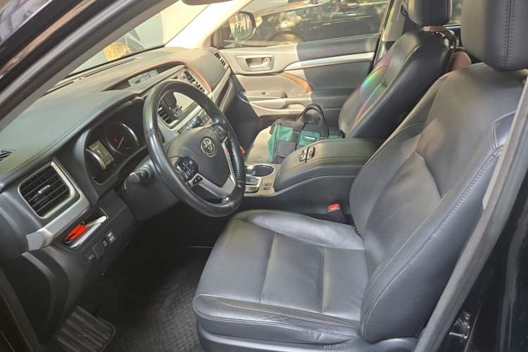Used Toyota Highlander 2015 2.0T Four-Wheel Drive Luxury Edition 7-Seater Left Front Seat