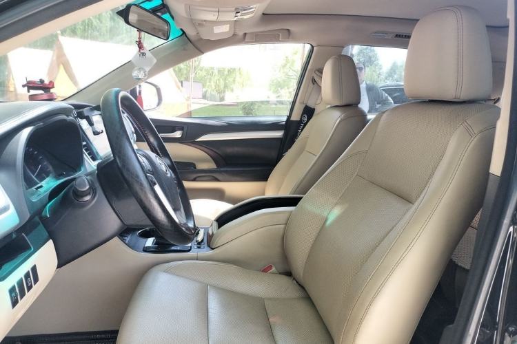 Used Toyota Highlander 2015 2.0T Four-Wheel Drive Luxury Edition 7-Seater Left Front Seat