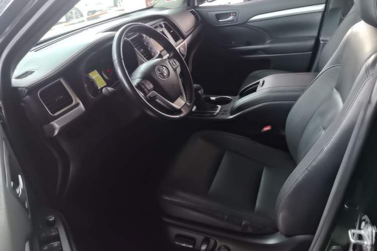 Used Toyota Highlander 2015 2.0T Four-Wheel Drive Luxury Edition 7-Seater Left Front Seat