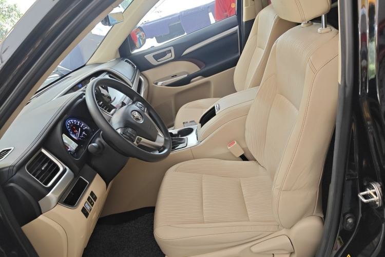 Used Toyota Highlander 2015 2.0T Two-Wheel Drive Elite Edition 5 Seats Left Front Seat