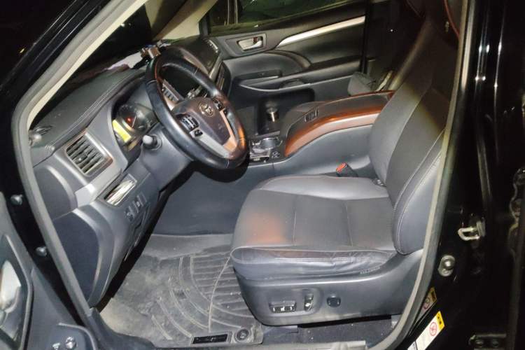 Used Toyota Highlander 2015 2.0T Four-Wheel Drive Luxury Edition 7-Seater Left Front Seat