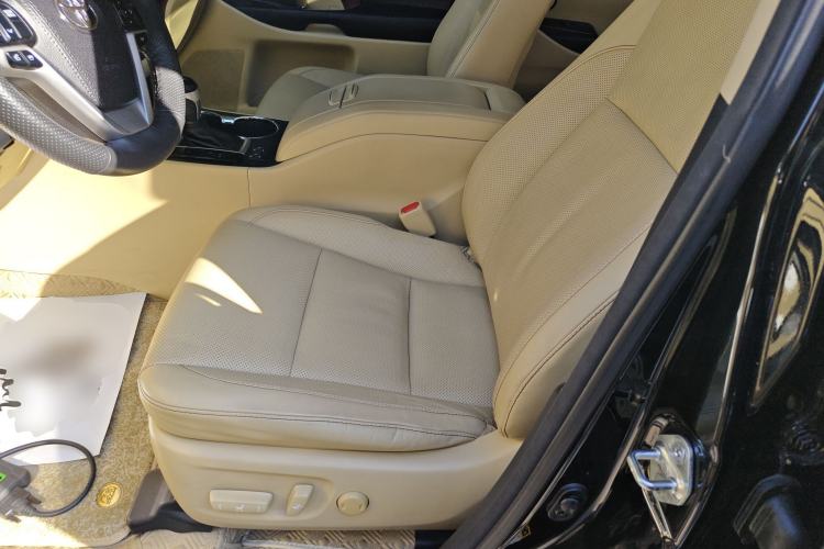 Used Toyota Highlander 2015 2.0T Four-Wheel Drive Luxury Edition 7-Seater Left Front Seat