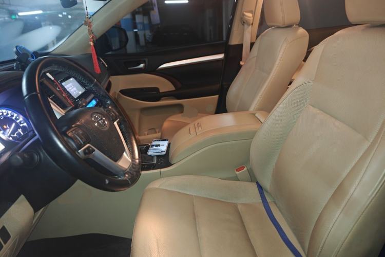 Used Toyota Highlander 2015 2.0T Four-Wheel Drive Luxury Edition 7-Seater Left Front Seat