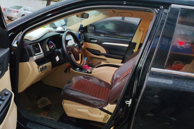 Used Toyota Highlander 2015 2.0T Two-Wheel Drive Elite Edition 5 Seats Left Front Seat
