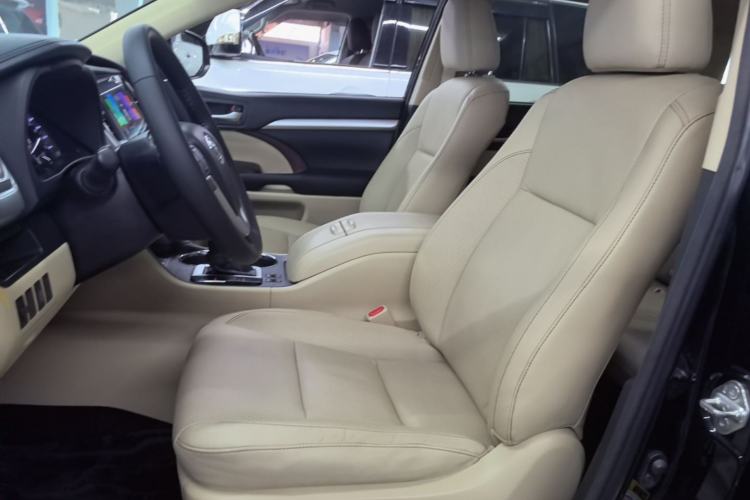 Used Toyota Highlander 2015 2.0T Four-Wheel Drive Luxury Edition 7-Seater Left Front Seat