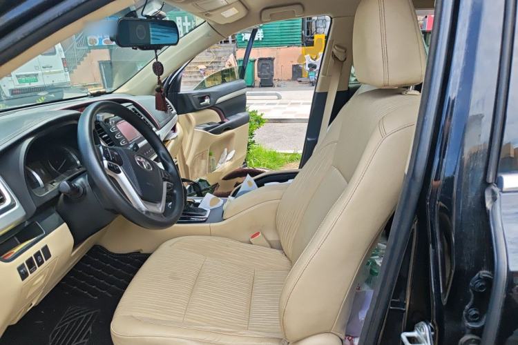 Used Toyota Highlander 2015 2.0T Two-Wheel Drive Elite Edition 5 Seats Left Front Seat