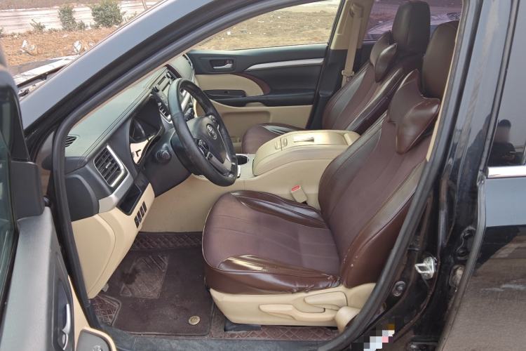 Used Toyota Highlander 2015 2.0T Two-Wheel Drive Elite Edition 7 Seats Left Front Seat