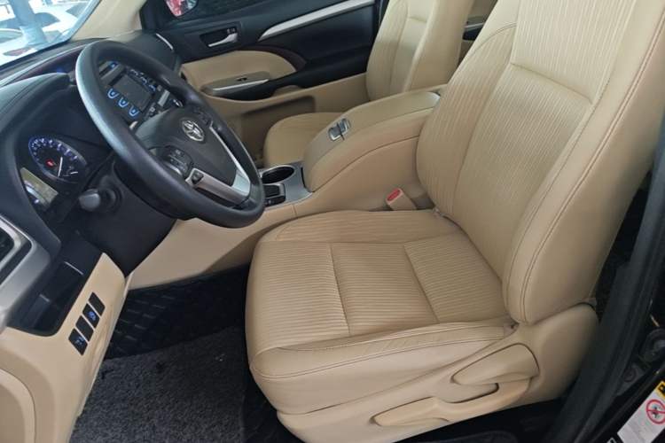 Used Toyota Highlander 2015 2.0T Four-Wheel Drive Elite Edition 7-Seater Left Front Seat