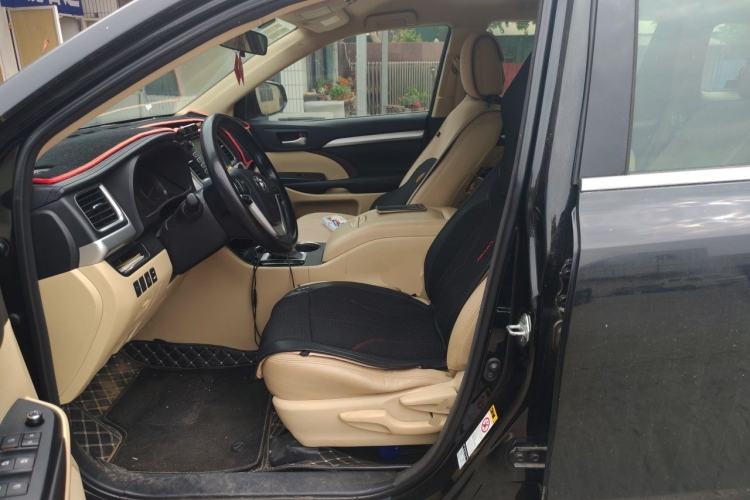 Used Toyota Highlander 2015 2.0T Two-Wheel Drive Elite Edition 5 Seats Left Front Seat