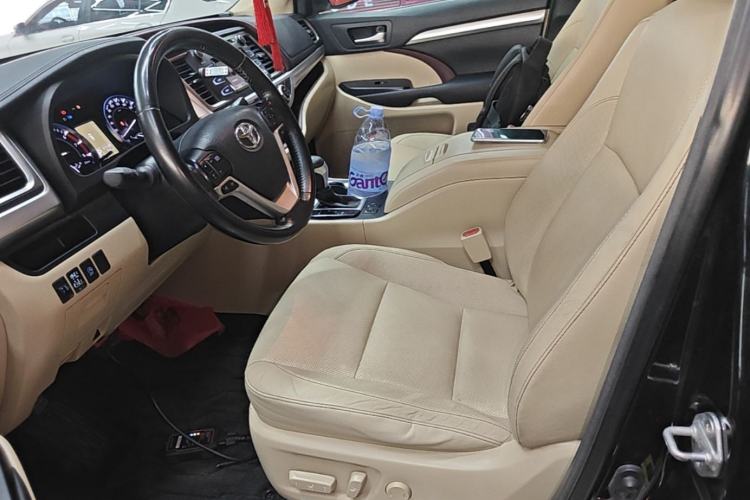 Used Toyota Highlander 2015 2.0T Four-Wheel Drive Luxury Edition 7-Seater Left Front Seat