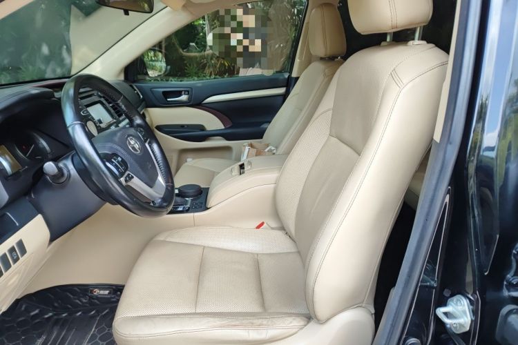 Used Toyota Highlander 2015 2.0T Two-Wheel Drive Luxury Edition 7 Seats Left Front Seat
