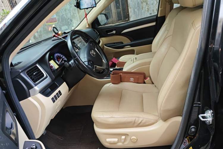 Used Toyota Highlander 2015 2.0T Four-Wheel Drive Luxury Edition 7-Seater Left Front Seat