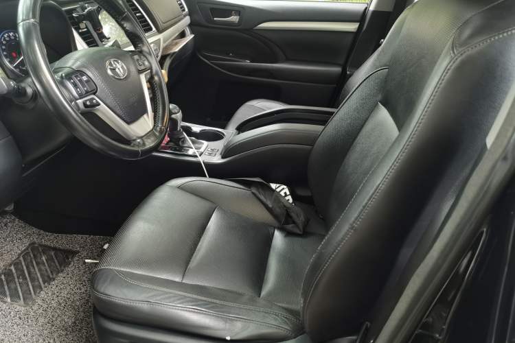 Used Toyota Highlander 2015 2.0T Four-Wheel Drive Luxury Edition 7-Seater Left Front Seat