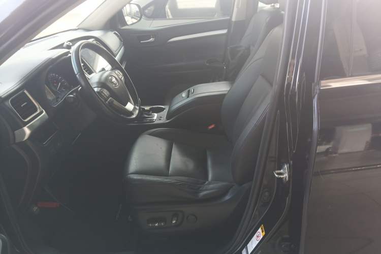 Used Toyota Highlander 2015 2.0T Four-Wheel Drive Luxury Edition 7-Seater Left Front Seat