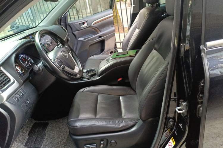 Used Toyota Highlander 2015 2.0T Four-Wheel Drive Ultimate Edition 7-Seater Left Front Seat