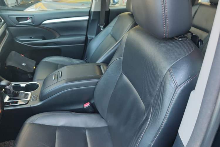 Used Toyota Highlander 2015 2.0T Four-Wheel Drive Luxury Edition 7-Seater Left Front Seat