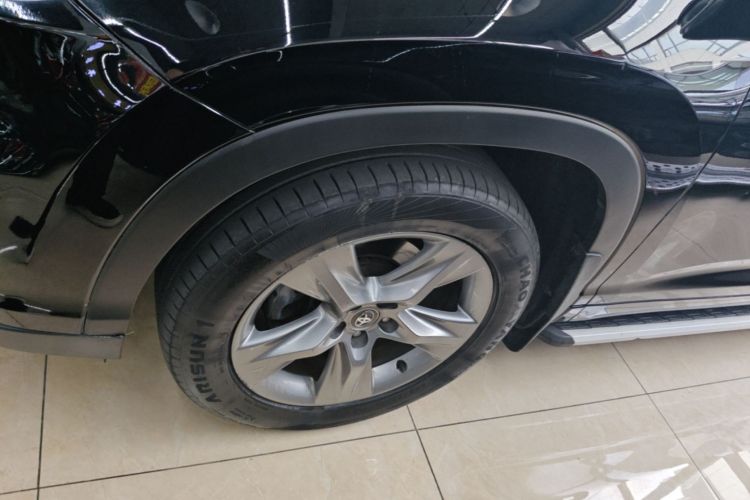 Used Toyota Highlander 2015 2.0T Four-Wheel Drive Luxury Edition 7-Seater Left Front Wheel Hub