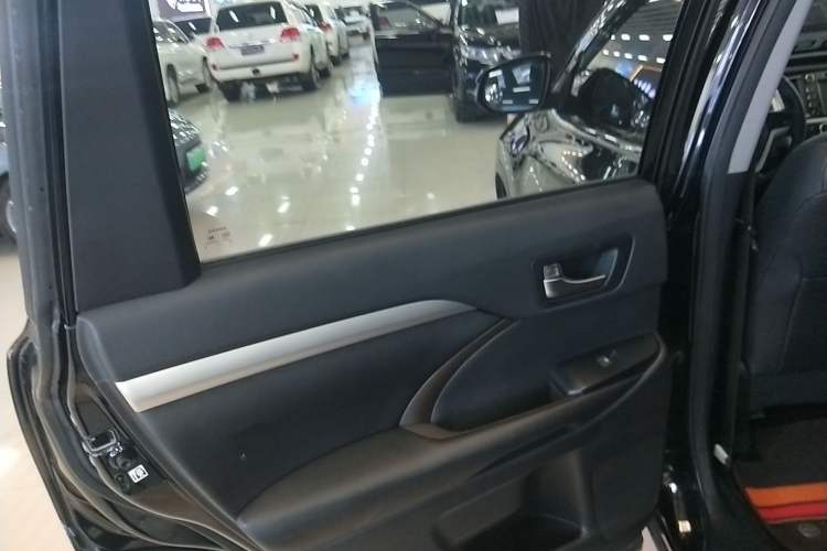 Used Toyota Highlander 2015 2.0T Four-Wheel Drive Luxury Edition 7-Seater Left Rear Door Interior