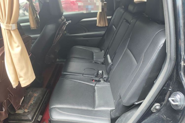 Used Toyota Highlander 2015 2.0T Four-Wheel Drive Luxury Edition 7-Seater Left Rear Seat