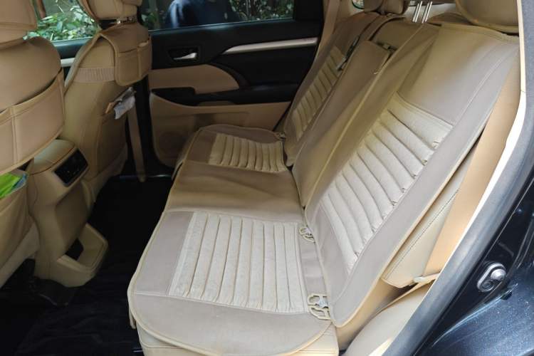 Used Toyota Highlander 2015 2.0T Two-Wheel Drive Elite Edition 5 Seats Left Rear Seat