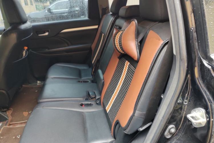 Used Toyota Highlander 2015 2.0T Four-Wheel Drive Luxury Edition 7-Seater Left Rear Seat