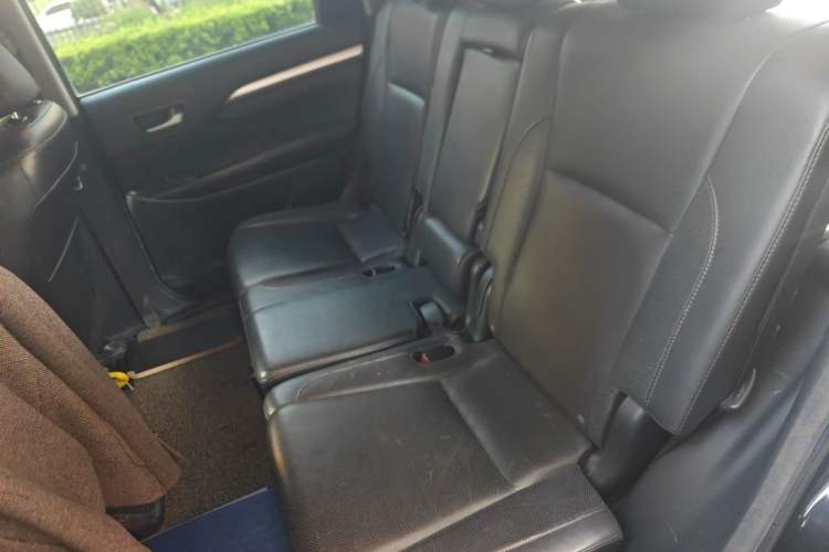 Used Toyota Highlander 2015 2.0T Four-Wheel Drive Luxury Edition 7-Seater Left Rear Seat