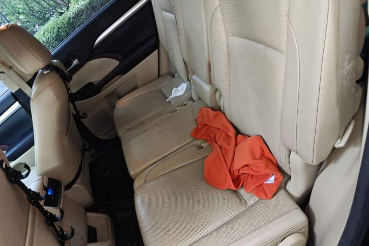 Used Toyota Highlander 2015 2.0T Four-Wheel Drive Luxury Edition 7-Seater Left Rear Seat