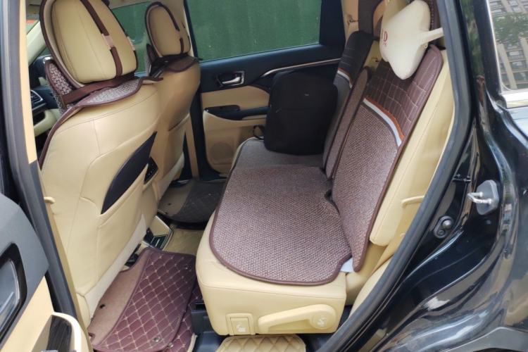 Used Toyota Highlander 2015 2.0T Four-Wheel Drive Ultimate Edition 7-Seater Left Rear Seat