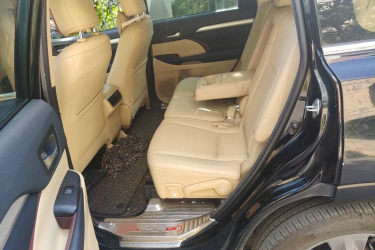 Used Toyota Highlander 2015 2.0T Four-Wheel Drive Luxury Edition 7-Seater Left Rear Seat