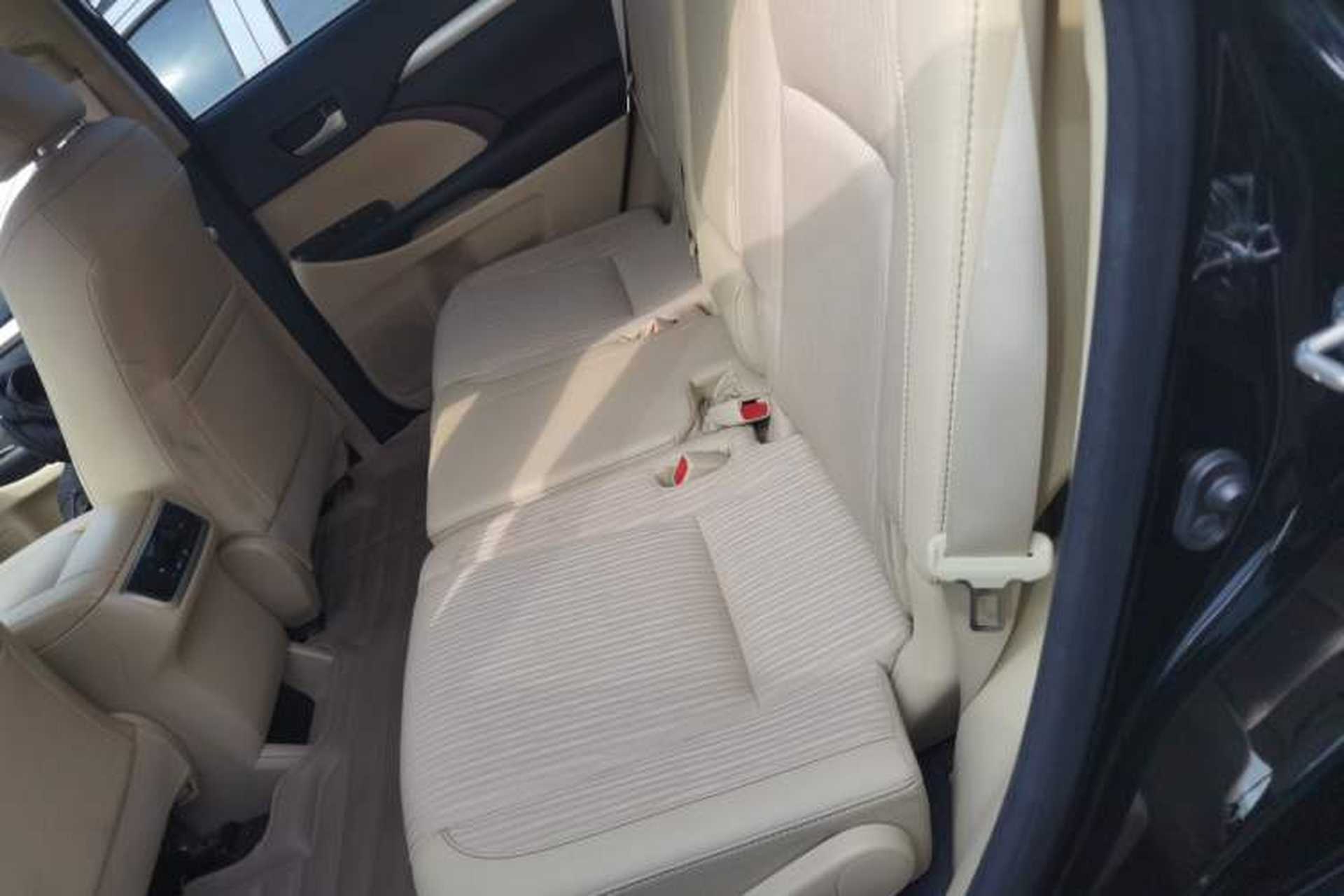 Used Toyota Highlander 2015 2.0T Two-Wheel Drive Elite Edition 5 Seats Left Rear Seat