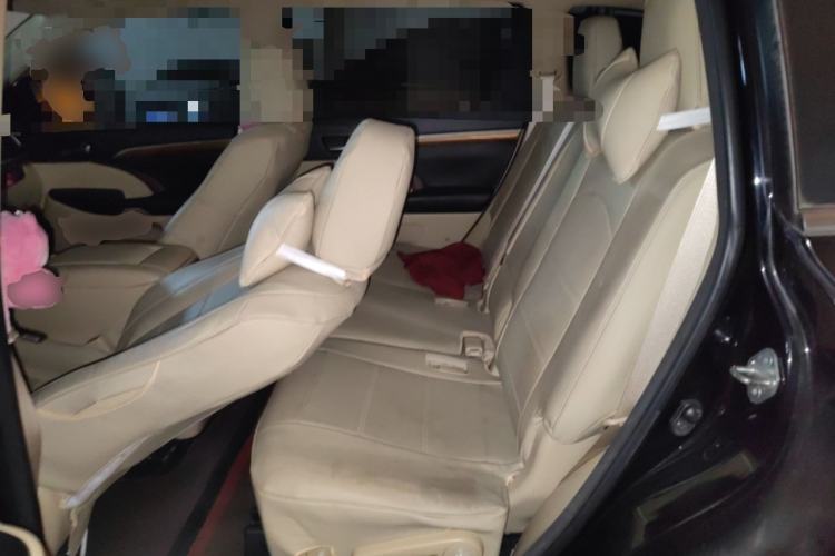 Used Toyota Highlander 2015 2.0T Two-Wheel Drive Elite Edition 7 Seats Left Rear Seat